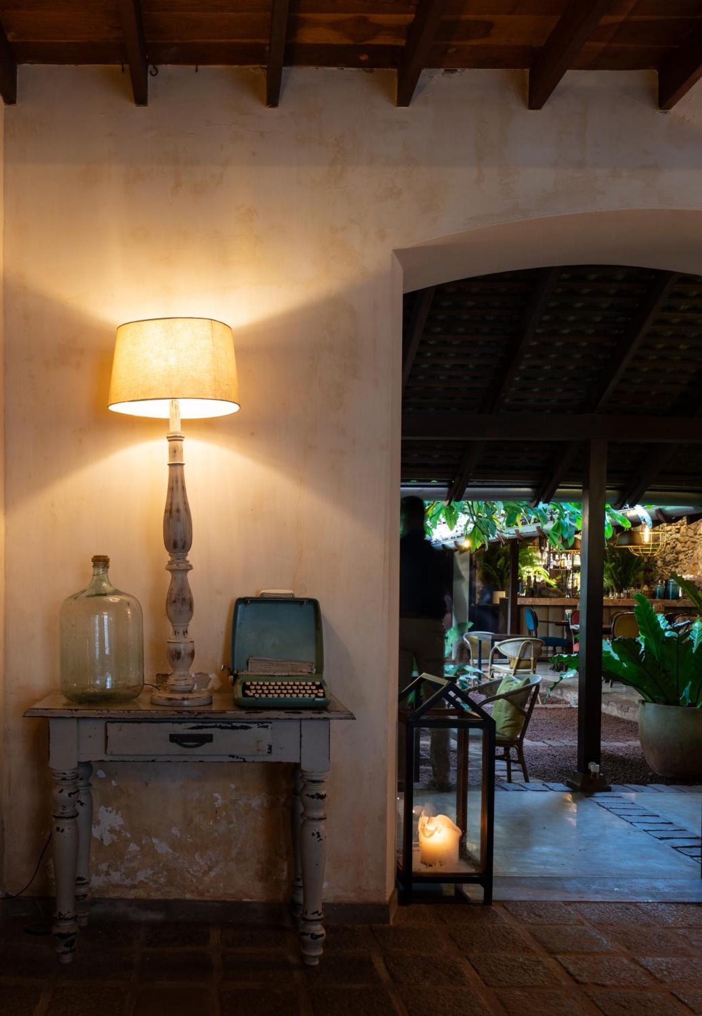 The Bungalow Galle Fort - Hotel - Restaurant - Cocktail Bar Екстериор снимка